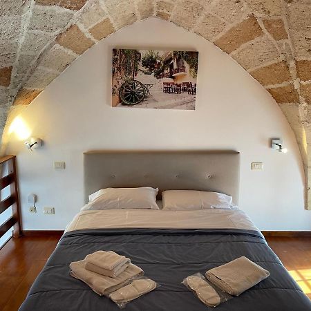 לצ'ה B&B Piazzetta Verdi מראה חיצוני תמונה