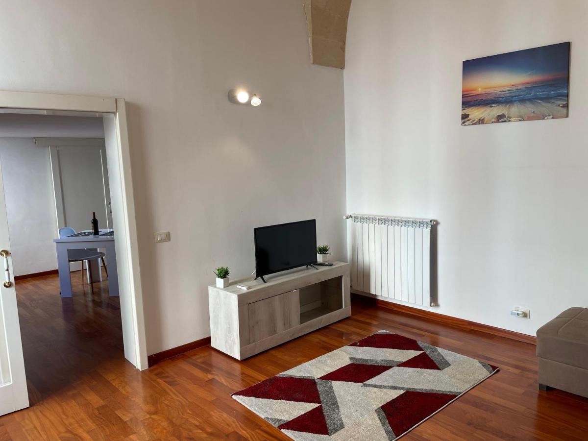 לצ'ה B&B Piazzetta Verdi מראה חיצוני תמונה