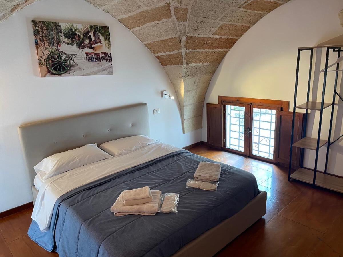 לצ'ה B&B Piazzetta Verdi מראה חיצוני תמונה